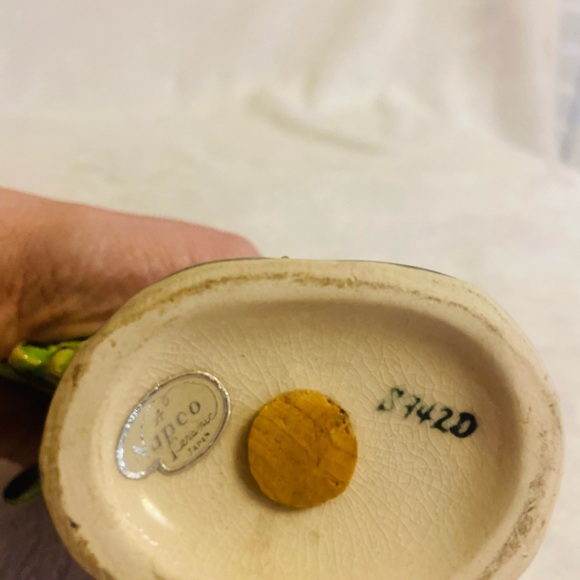 Vintage Salt and Pepper Shakers of Fighting Roosters and 2 Hens EUC
By Napco - Picture 8 of 8